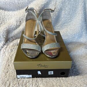 Thalia + Soda high heel shoes, silver metallic from Macy’s style darria size 7